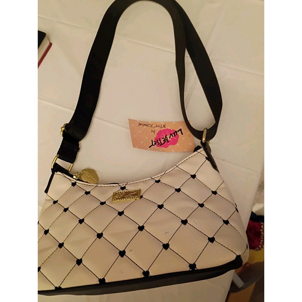 Luv Betsey Johnson White Quilted Hearts Crossbody Shoulder Bag Small READ!!!